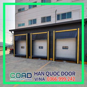 Hệ thống cửa trượt trần cho nhà máy hiện đại