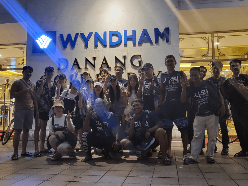 Check-in tại Khách sạn Golden Bay Đà Nẵng - COAD