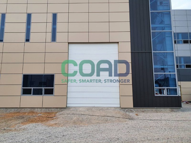 Cửa trượt trần dành cho gara ô tô - overhead door