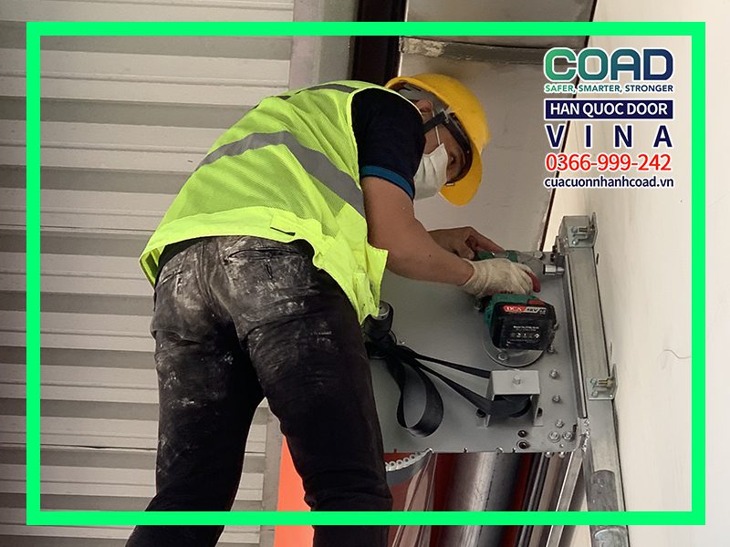 Thi công cửa cuốn tốc độ cao tự phục hồi C-3