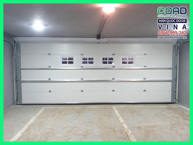 cửa garage coad panel màu trắng