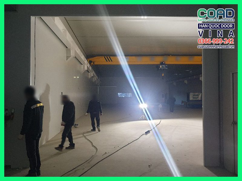 Trước khi lắp đặt cửa cuốn 