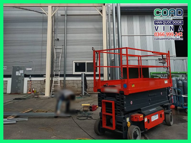 Lắp đặt cửa cuốn nhanh - Cửa cuốn tốc độ cao tự phục hồi