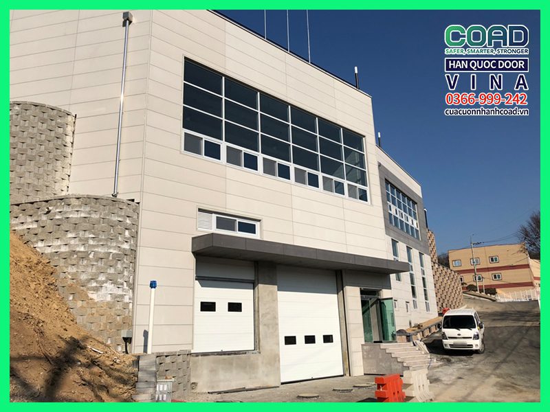 cửa cuốn trượt trần