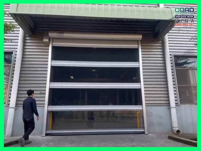 cửa cuốn tốc độ cao màn lưới đen