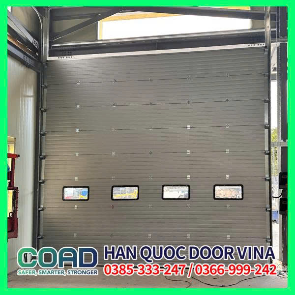 cửa trượt trần cho kho xuất hàng Đà Nẵng