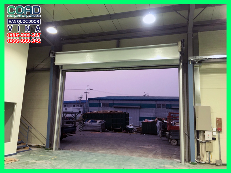 lắp đặt cửa trượt trần C-20 hết bao nhiêu