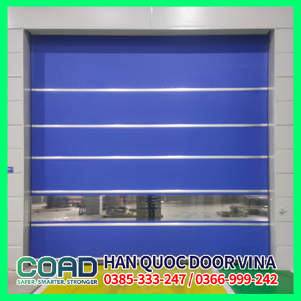 vận hành cửa cuốn nhanh trong nhà máy