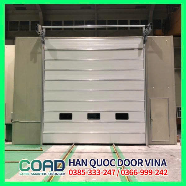 cửa trượt trần nhà xưởng